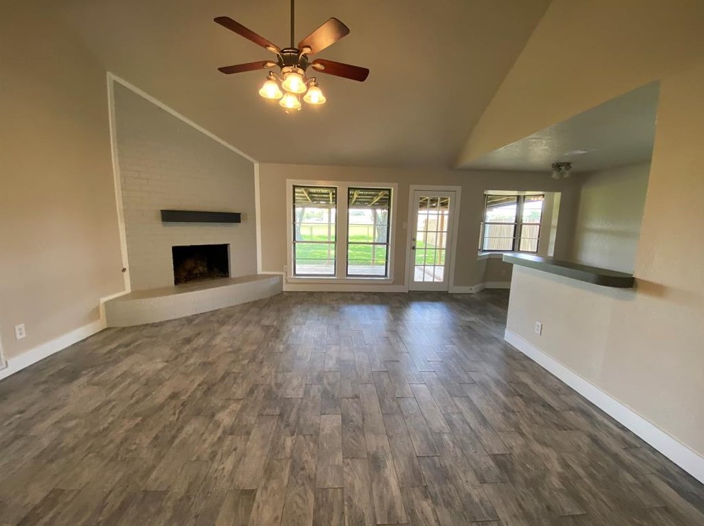 4630 Jefferson St, Deer Park, TX 77536