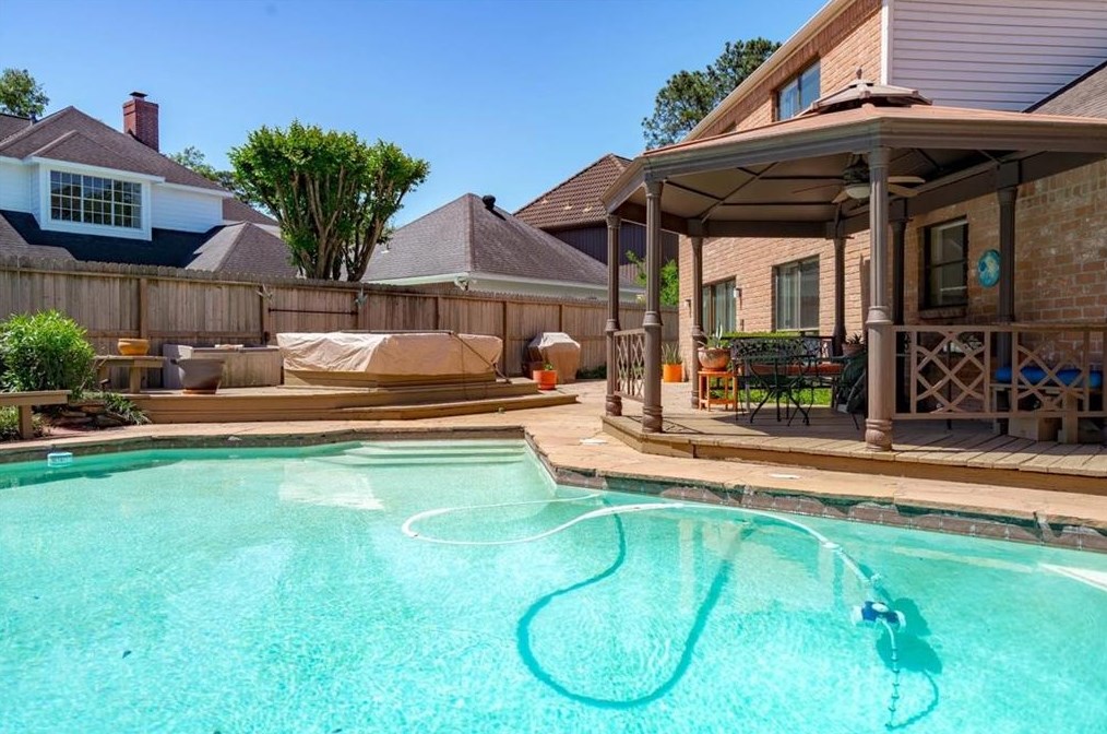 531 Hidden Harbor St, Houston, TX 77079-2450