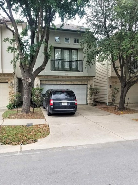 5744 Kiam St, Houston, TX 77007