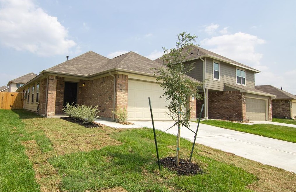 10322 Van Hut Ln, Houston, TX 77044