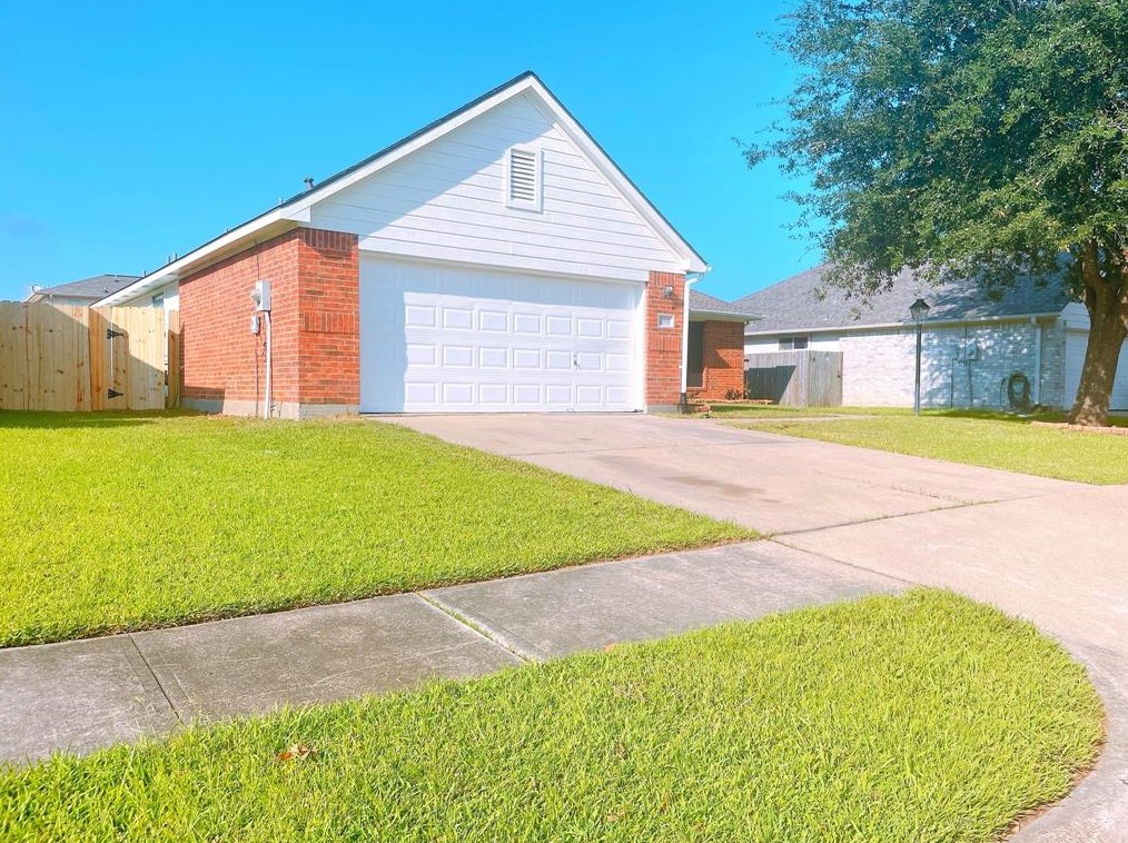 17006 Gleneviss Dr, Houston, TX 77084