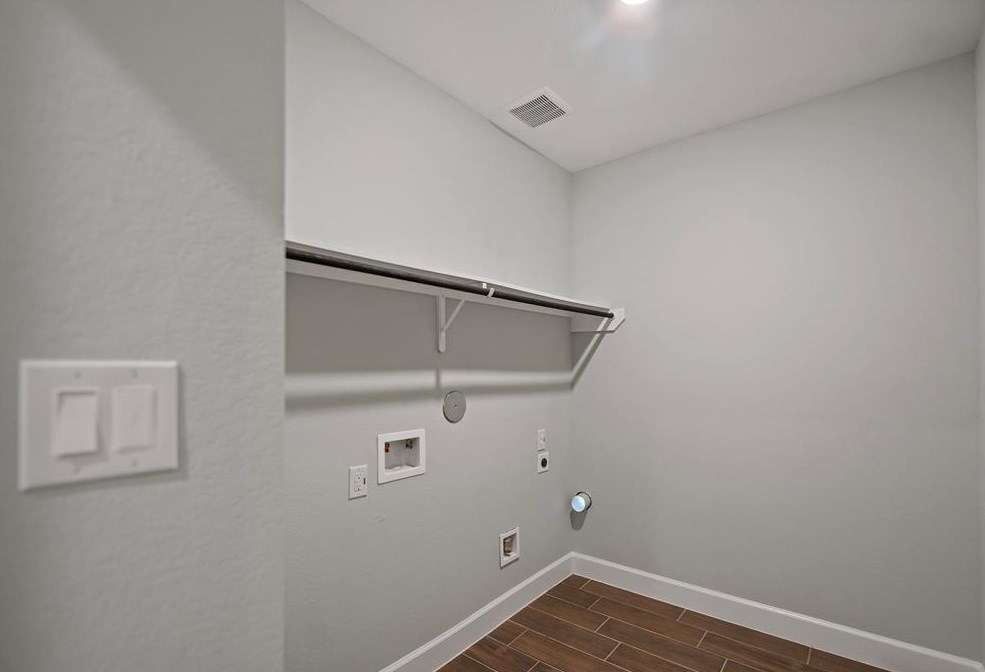 614 Longhorn Trl, Angleton TX 77515-9623 exterior