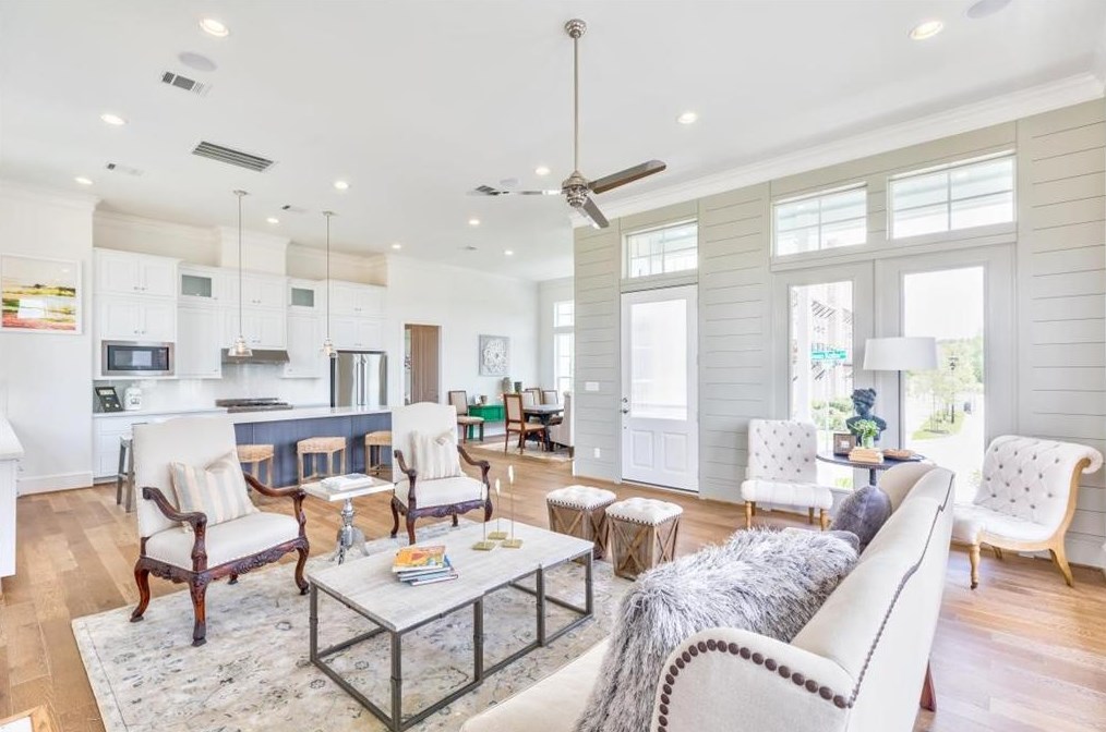 5210 Capitol St, Houston, TX 77023-1349
