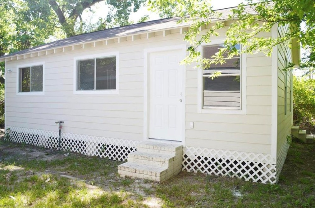 7318 Laredo St #b, Houston, TX 77020