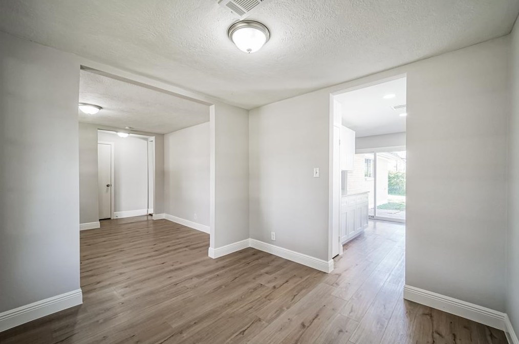 11102 Roandale Dr, Houston TX  77048-1521 exterior