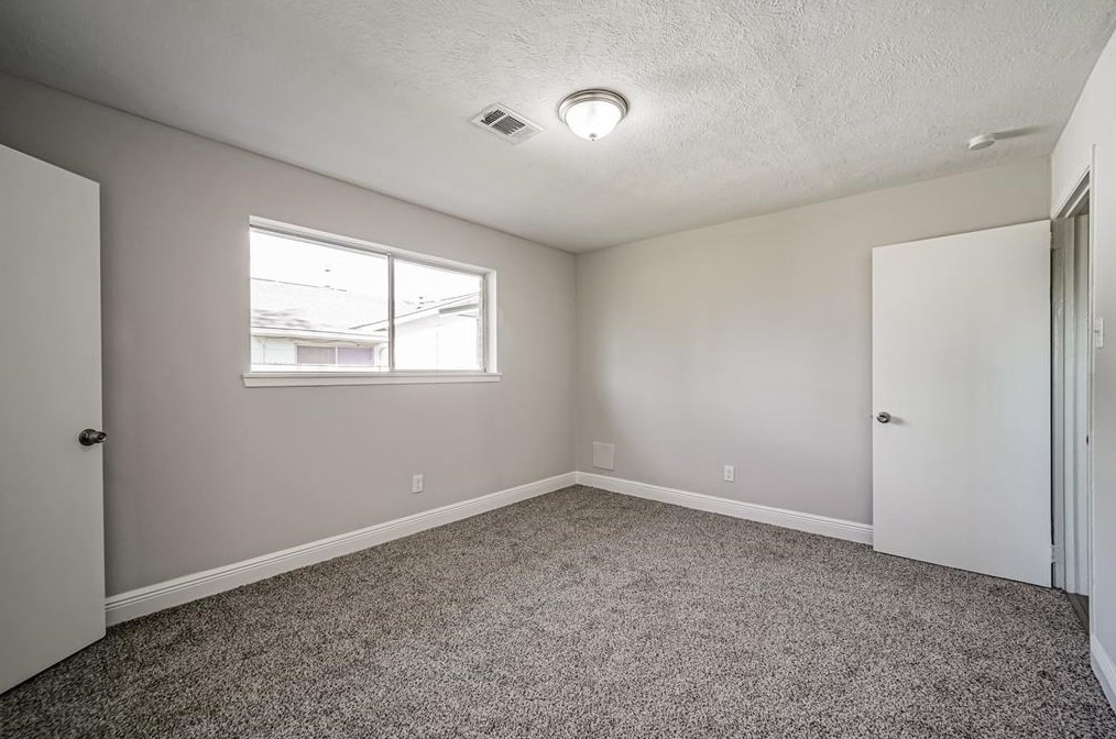 11102 Roandale Dr, Houston TX  77048-1521 exterior
