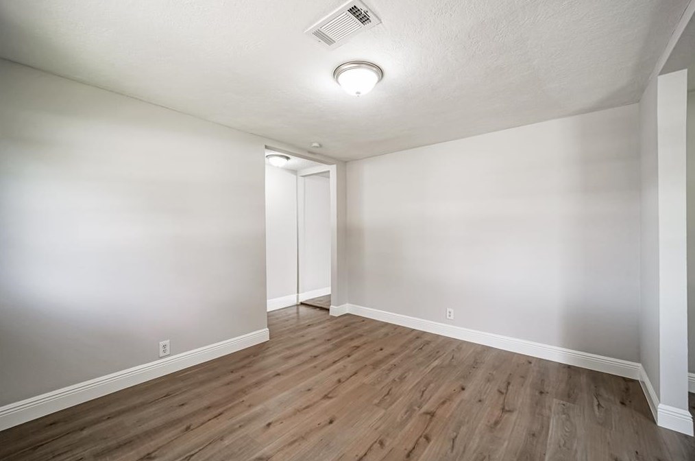 11102 Roandale Dr, Houston TX  77048-1521 exterior