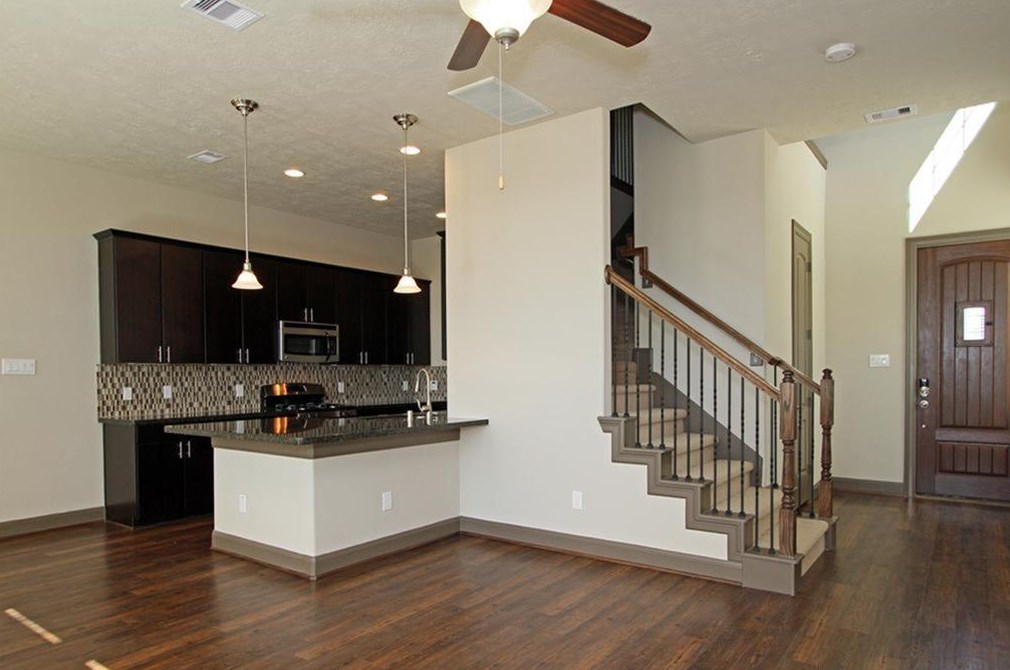 3 Aventura Pl, Spring TX  77389-2016 exterior
