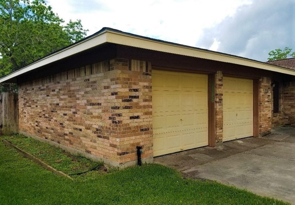 2118 21st Ave N, Texas City, TX 77590