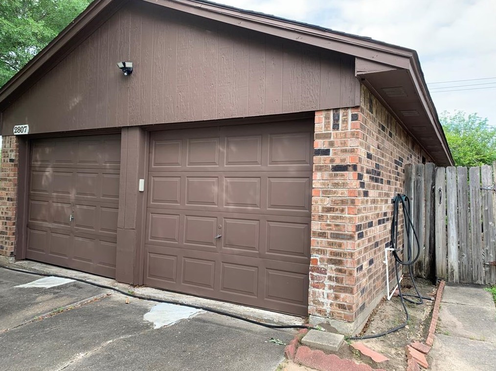 2807 Plymouth Colony Dr, Houston, TX 77598-3109