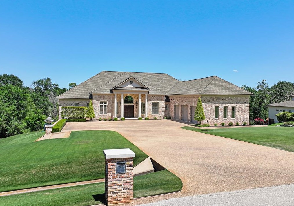4727 Johnson Creek Loop, College Station, TX 77845-3890