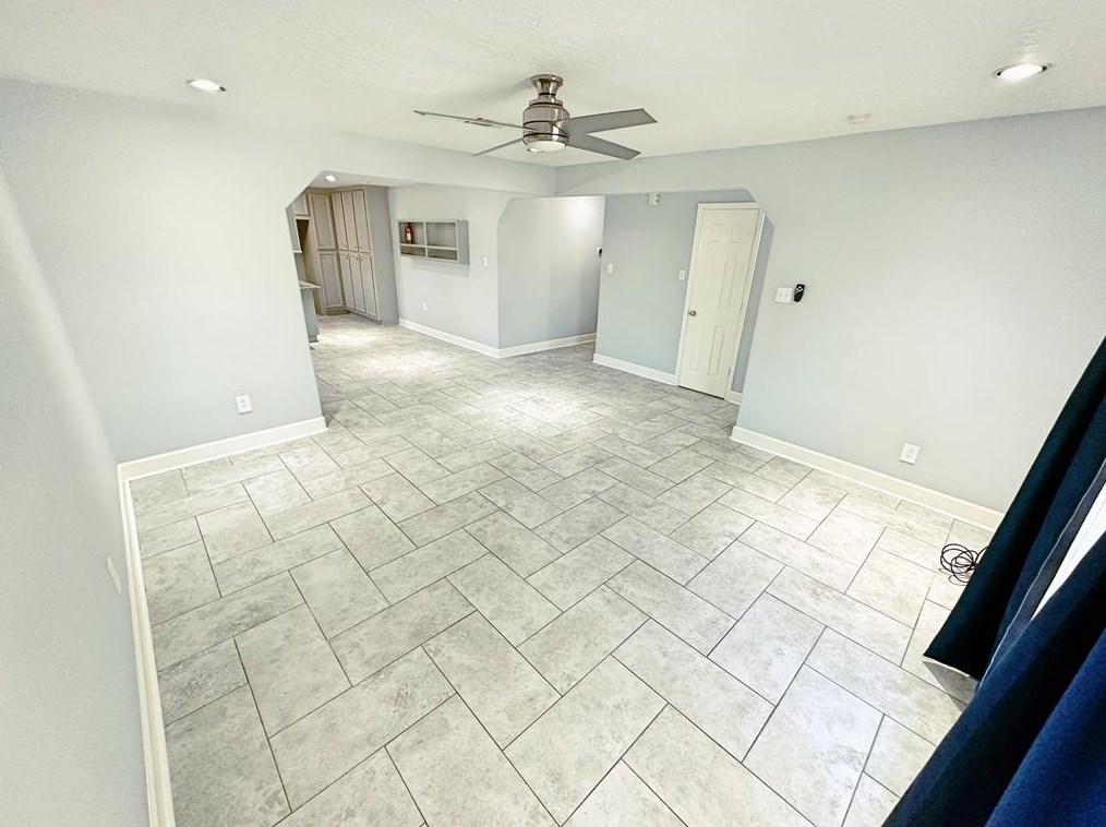 1126 Havner Ln, Houston, TX 77037-3432