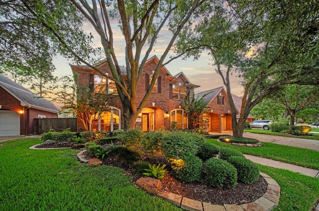 5511 Lake Place Dr, Houston, TX 77041-6664