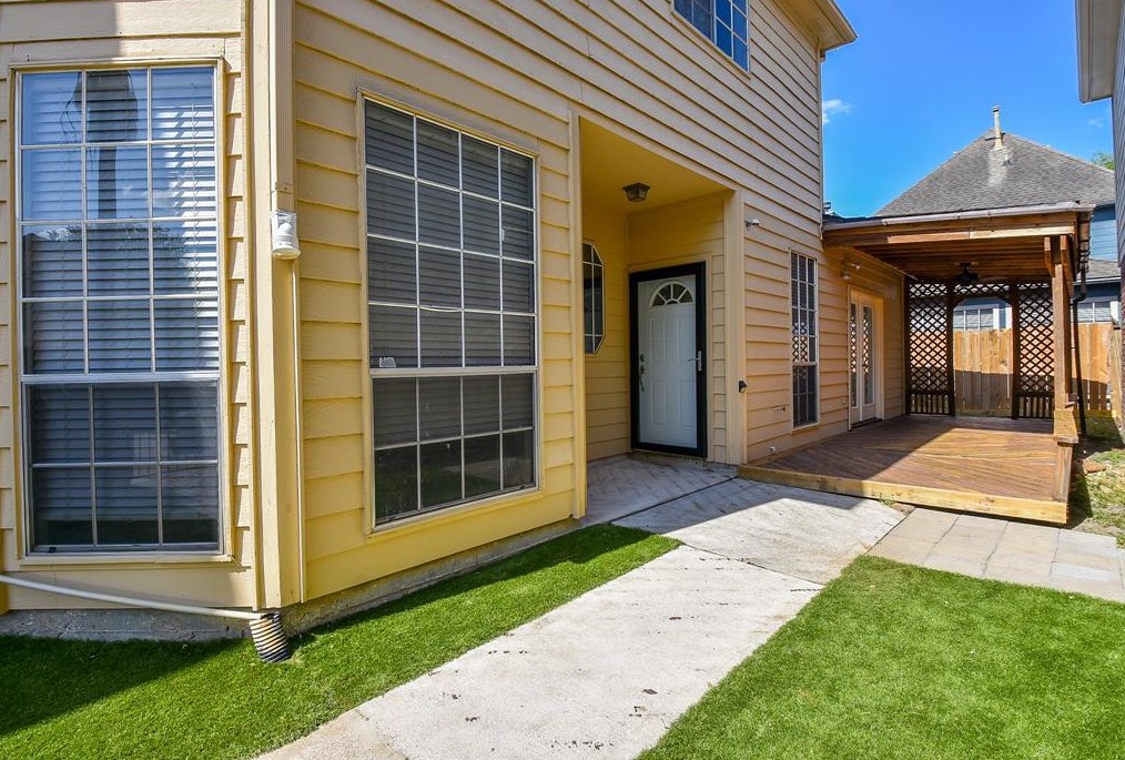 5842 Cinnamon Creek Cir, Houston TX  77084-2164 exterior