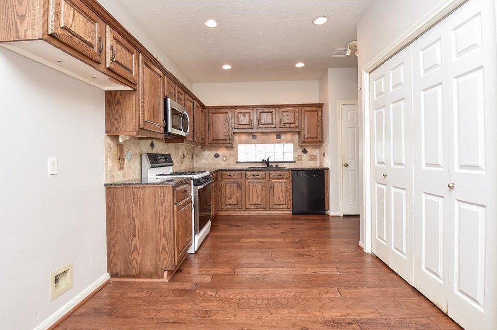 5842 Cinnamon Crk Cir, Houston TX  77084-2149 exterior
