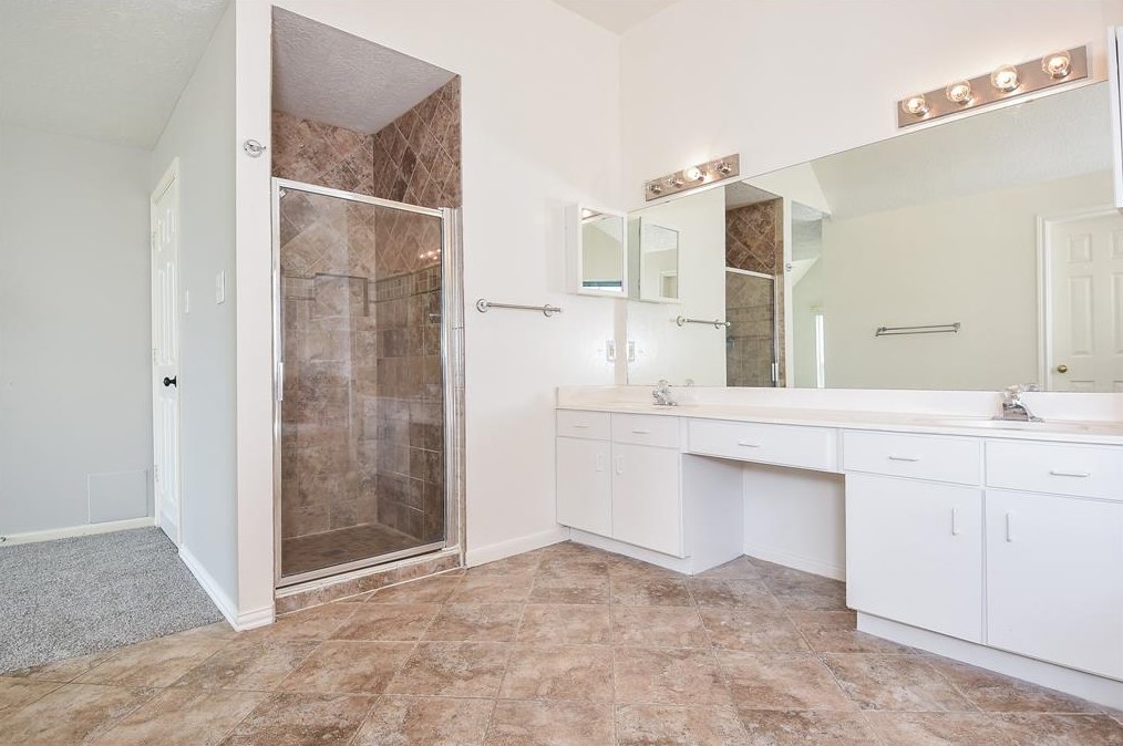 5842 Cinnamon Crk Cir, Houston TX  77084-2149 exterior
