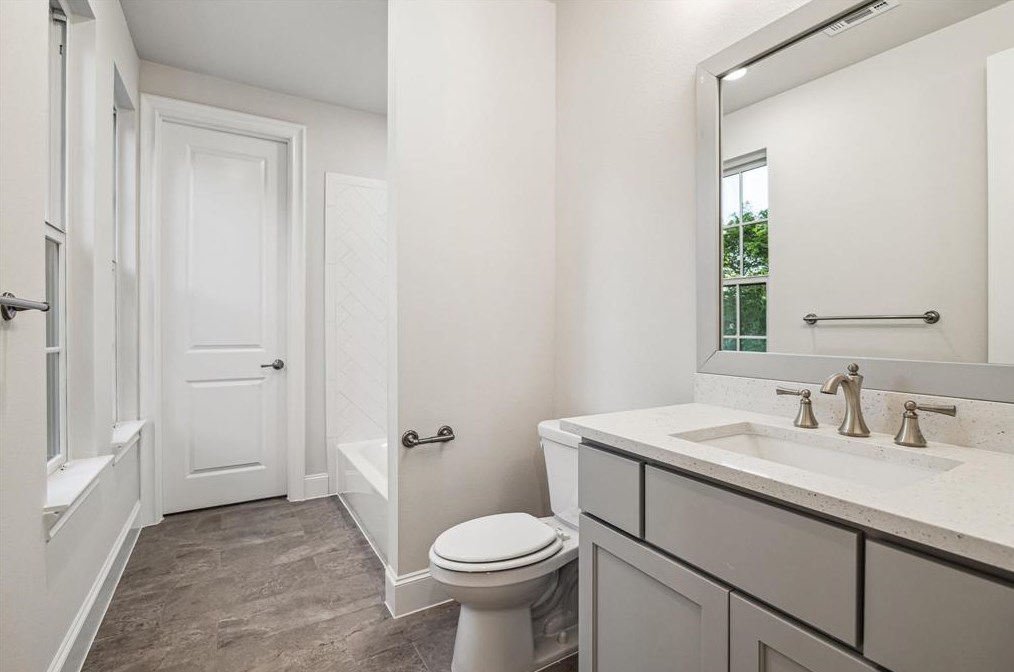 12503 Vindon Dr, Houston TX  77024-4000 exterior