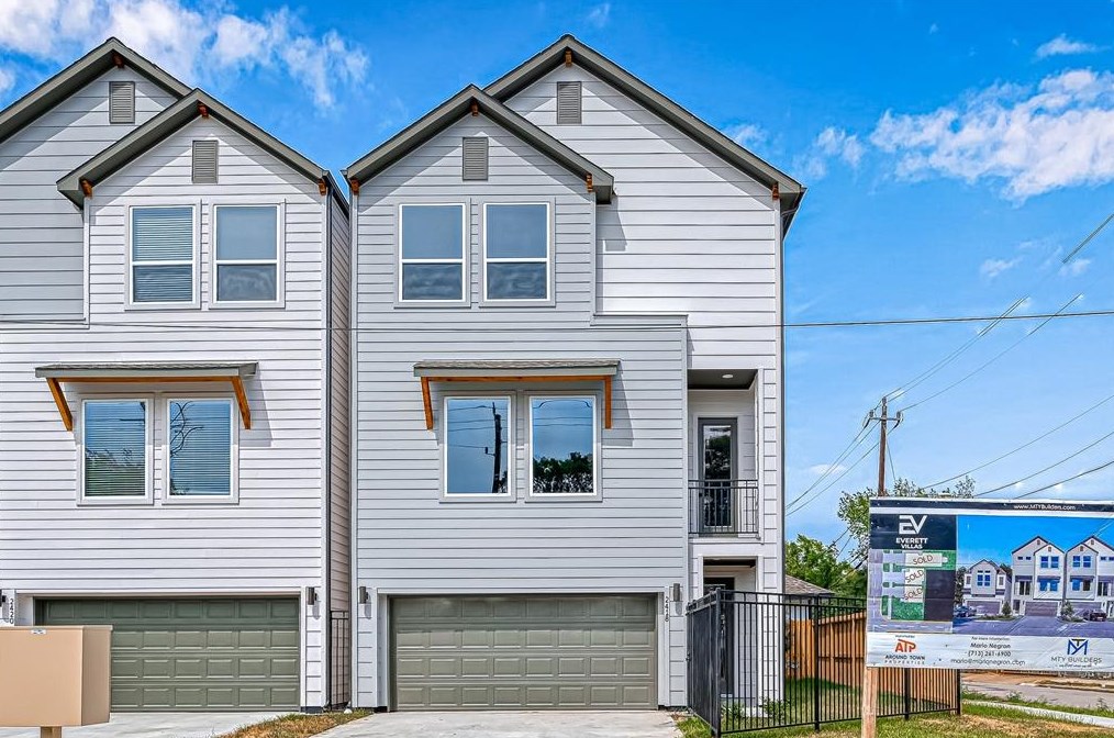 2418 Everett St, Houston TX  77009-7806 exterior