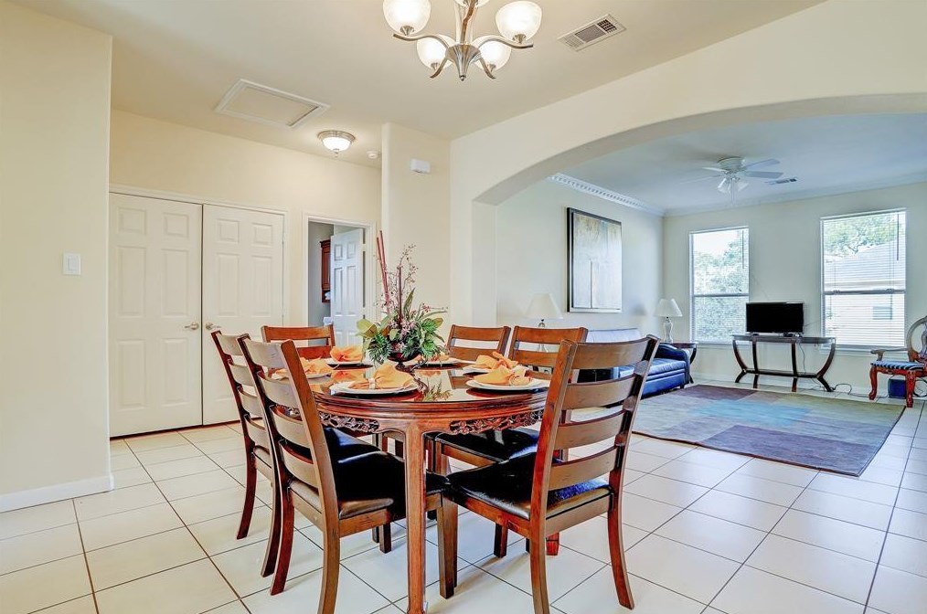2038 Laverne St #8, Houston, TX 77080