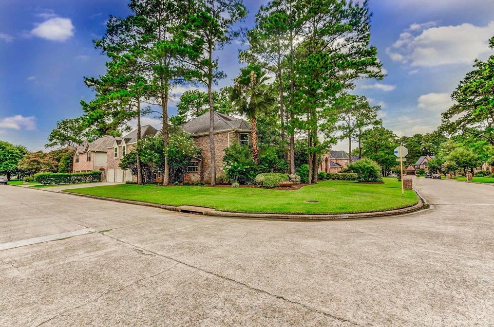 17503 Shelburne Ln, Spring TX  77379-4691 exterior
