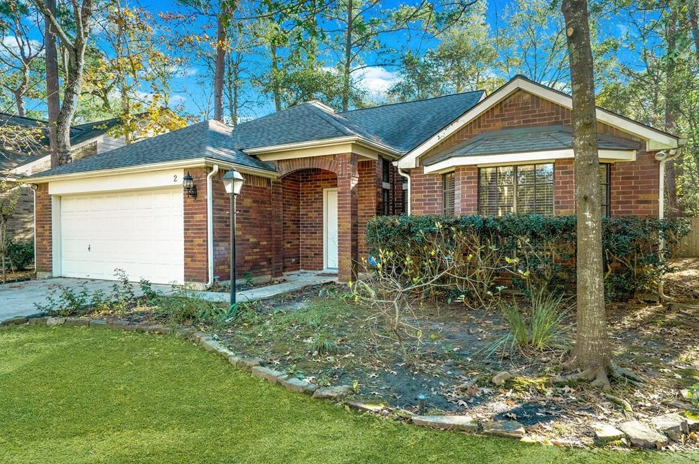 2 Village Knoll Pl, Spring TX  77381-4407 exterior