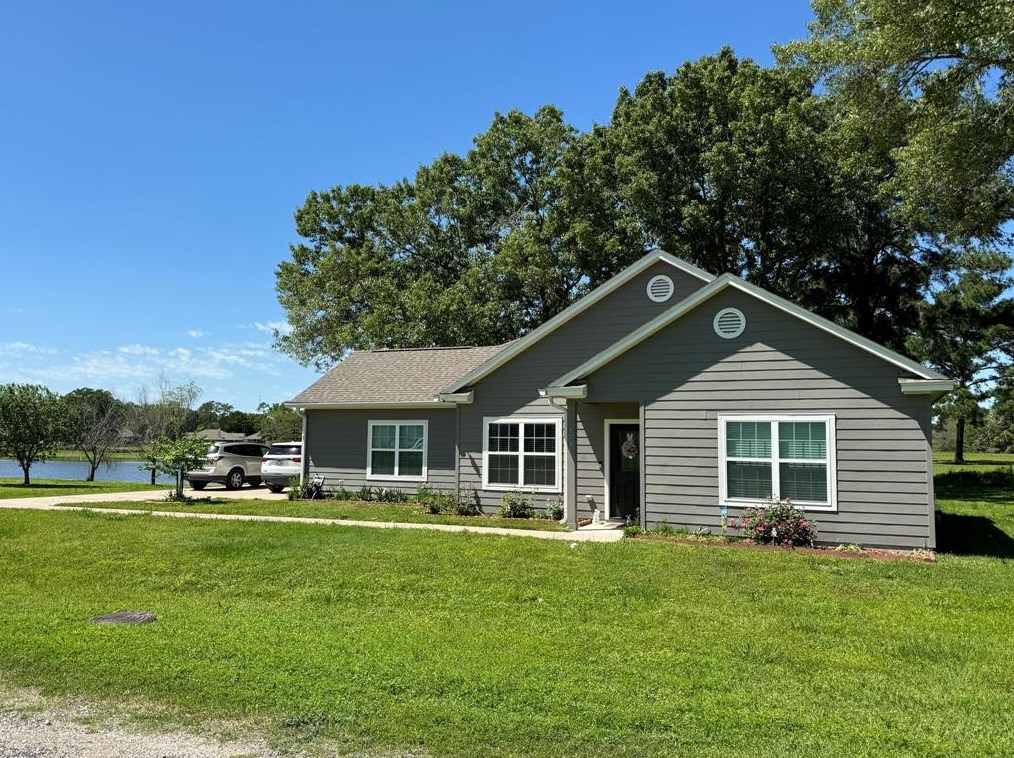 128 Meadowview Dr, Chita, TX 75862-8902
