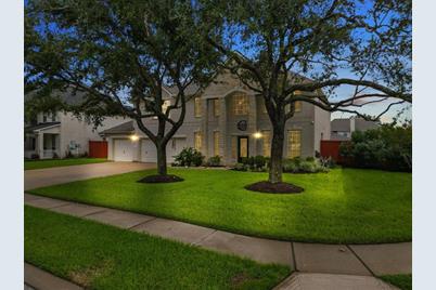 423 White Oak Pointe, League City, TX 77573 - Photo 1