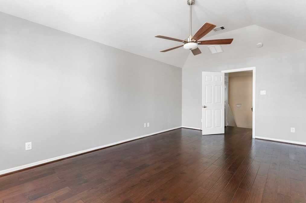 8101 Silverton Crk Ln, Houston TX  77040-5152 exterior