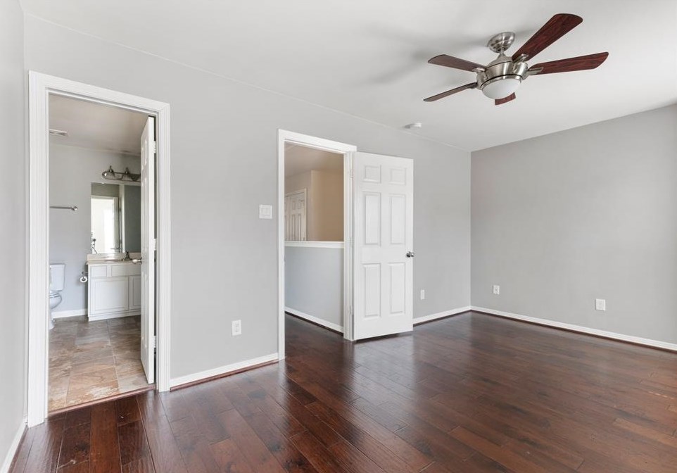 8101 Silverton Crk Ln, Houston TX  77040-5152 exterior