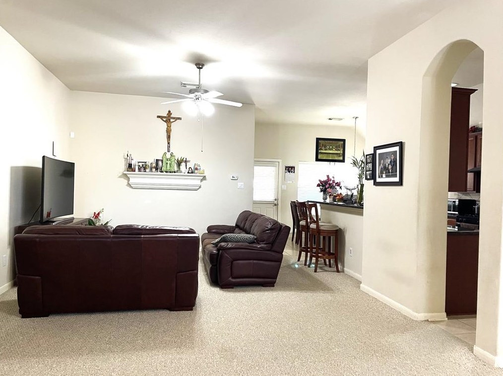 10519 Rustling Villas Ln, Houston, TX 77075-3437