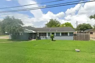 303 S 17th St, Nederland, TX 77627 - Photo 1