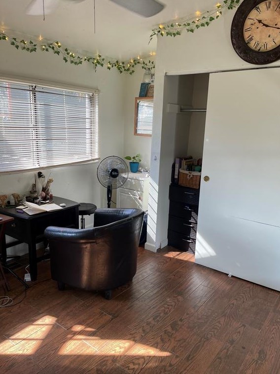 719 Ball St, Galveston, TX 77550