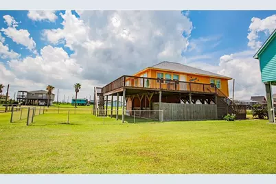 419 Thunder Road, Surfside Beach, TX 77541 - Photo 2