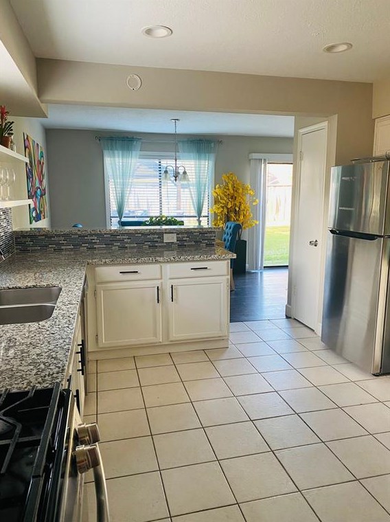 15506 Scenic Hvn Dr, Houston TX  77083-5451 exterior