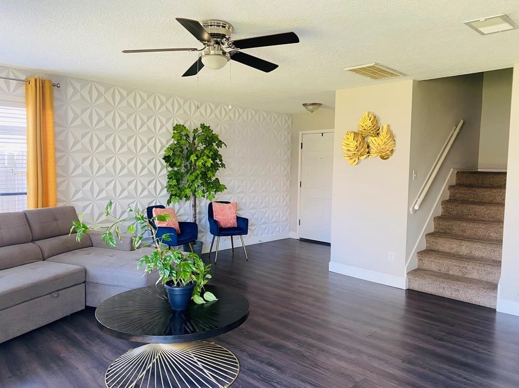 15506 Scenic Hvn Dr, Houston TX  77083-5451 exterior