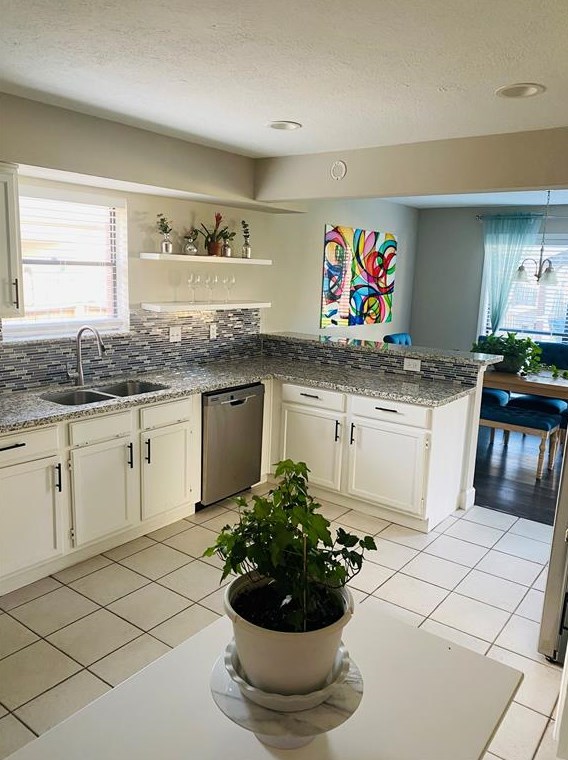 15506 Scenic Hvn Dr, Houston TX  77083-5451 exterior