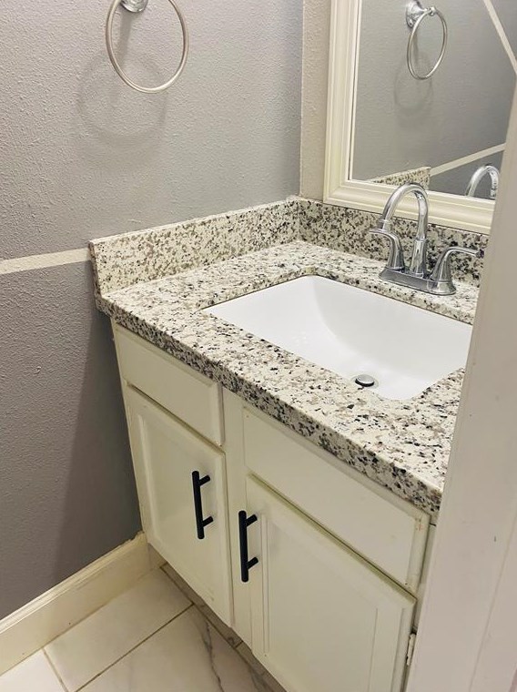 15506 Scenic Haven Dr, Houston, TX 77083-5493