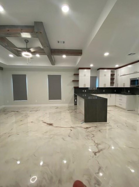 924 S 1st St, Conroe, TX 77301
