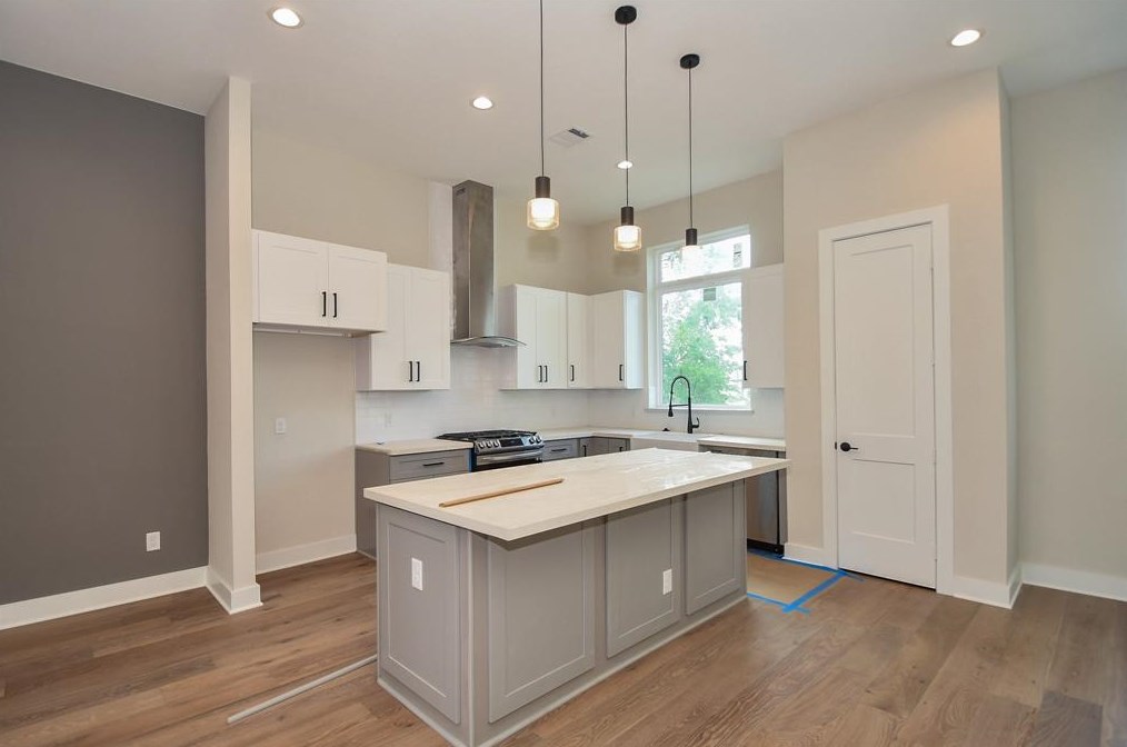 1410 Milby St, Houston, TX 77003-4812