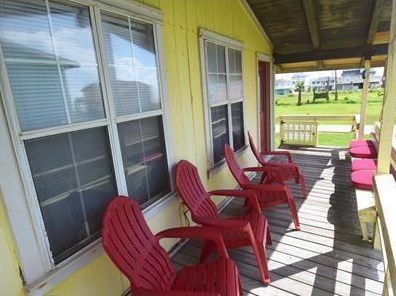 123 Sandpiper Ave, Jones Creek, TX 77541