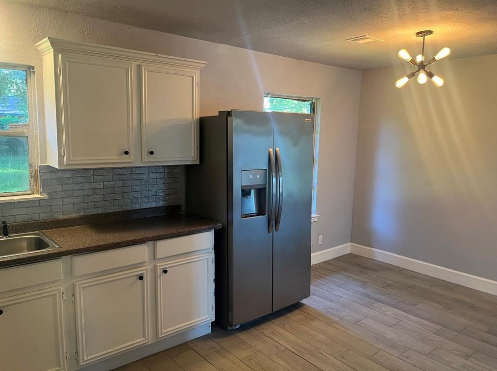 1206 Canterview Dr, Houston, TX 77047-3211