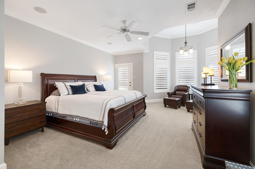 1372 Lake Pointe Pkwy, Sugar Land TX 77478-3996 exterior