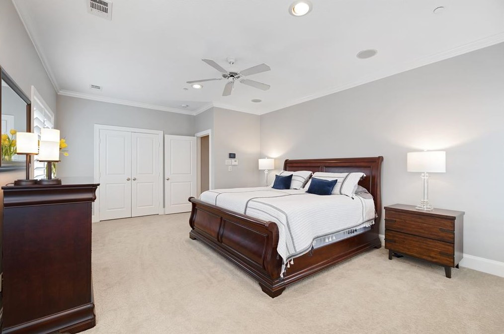 1372 Lake Pointe Pkwy, Sugar Land TX 77478-3996 exterior