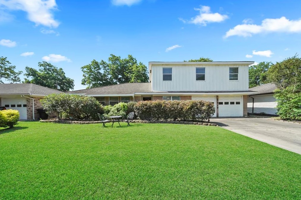 5819 Effingham Dr, Houston, TX 77035