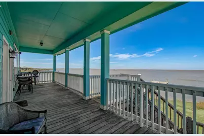 1035 Rollover Circle, Gilchrist, TX 77617 - Photo 44