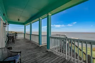 1035 Rollover Cir, Gilchrist, TX 77617 - Photo 44