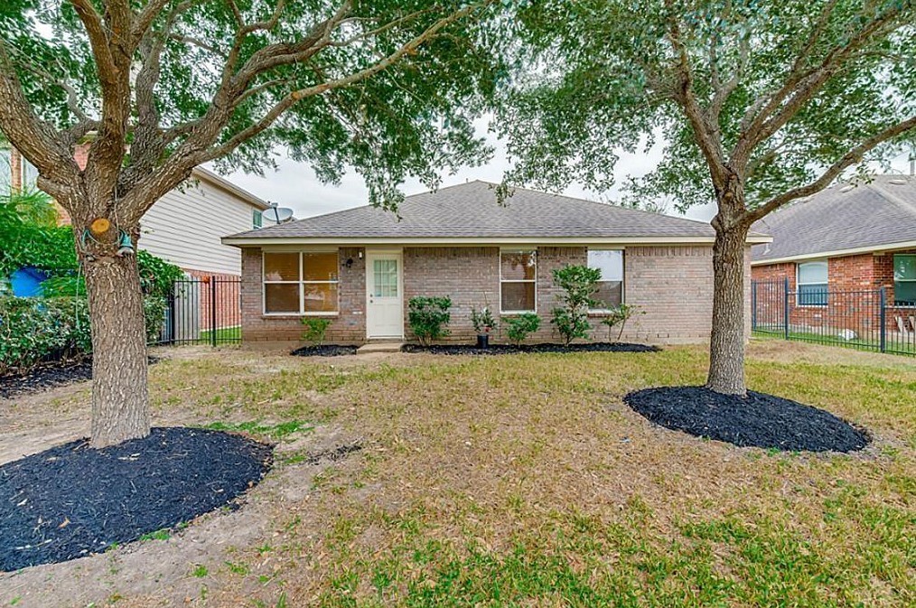 25831 Chapman Falls Dr, Richmond, TX 77406