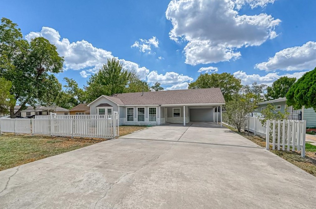 10804 Flaxman St, Houston TX  77029-2802 exterior