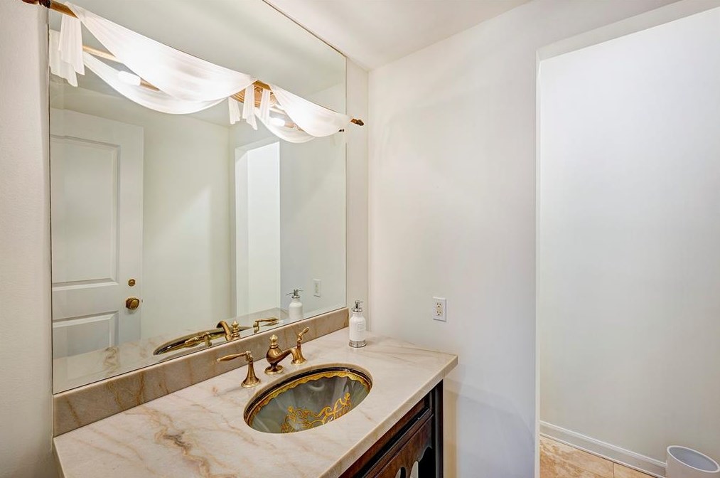 11003 April Way, Houston TX exterior