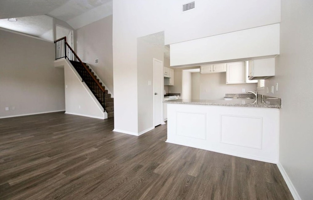 8618 Hazy Meadow Ln, Houston TX  77040-2910 exterior